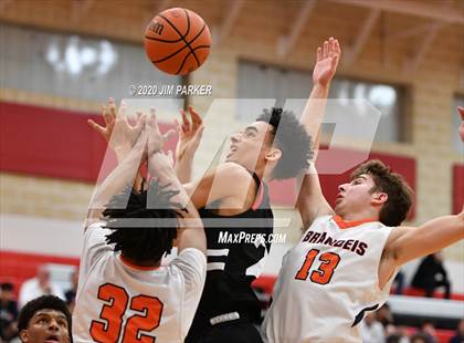 Thumbnail 2 in Brandeis vs. Bowie (UIL Class 6A Area Playoff) photogallery.