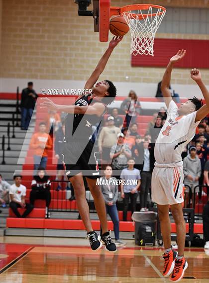 Thumbnail 3 in Brandeis vs. Bowie (UIL Class 6A Area Playoff) photogallery.