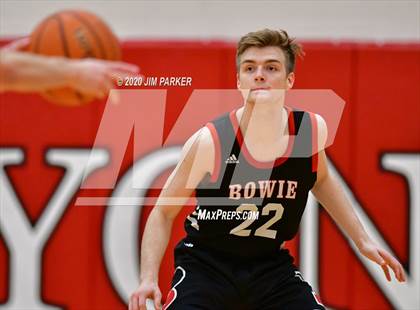 Thumbnail 2 in Brandeis vs. Bowie (UIL Class 6A Area Playoff) photogallery.