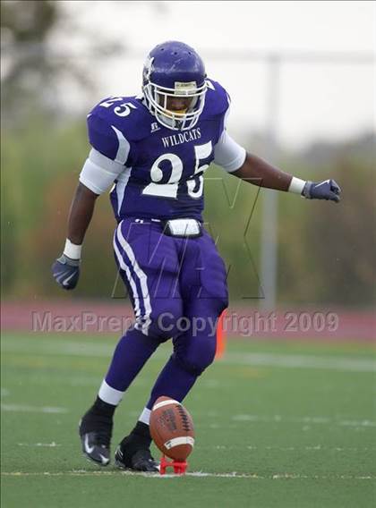 Thumbnail 3 in Franklin vs. Sacred Heart Cathedral (Battle at the Capital) photogallery.