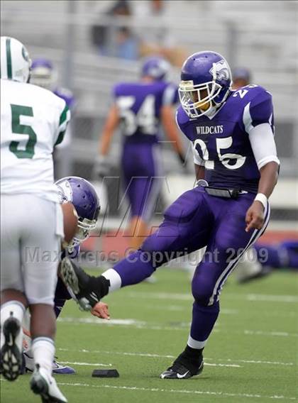 Thumbnail 3 in Franklin vs. Sacred Heart Cathedral (Battle at the Capital) photogallery.