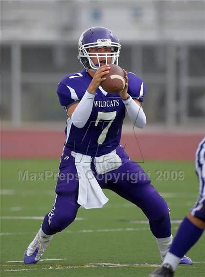 Thumbnail 2 in Franklin vs. Sacred Heart Cathedral (Battle at the Capital) photogallery.