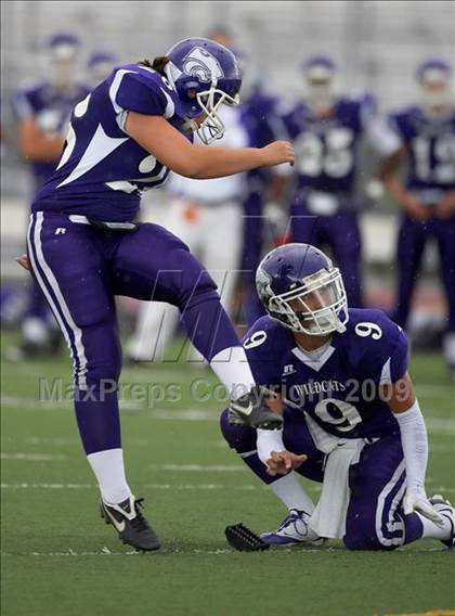 Thumbnail 2 in Franklin vs. Sacred Heart Cathedral (Battle at the Capital) photogallery.