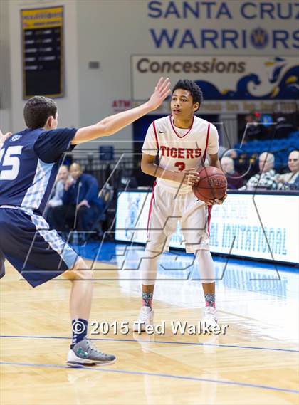 Thumbnail 3 in Patterson vs. Bellarmine College Prep photogallery.