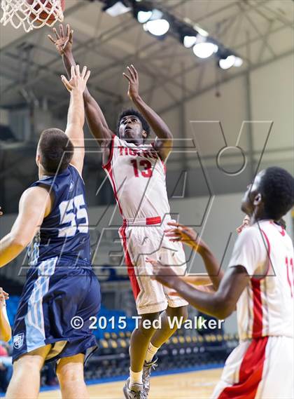 Thumbnail 2 in Patterson vs. Bellarmine College Prep photogallery.