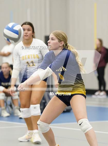 Thumbnail 1 in Trenton vs. Sterling Heights Stevenson (Beast of the East) photogallery.