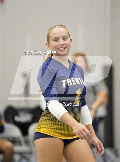 Thumbnail 1 in Trenton vs. Sterling Heights Stevenson (Motor City Power Series) photogallery.
