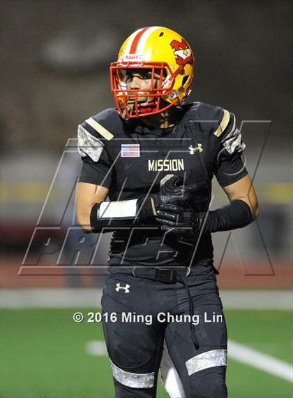 Thumbnail 3 in Mission Viejo vs. Oak Hills (Honor Bowl) photogallery.