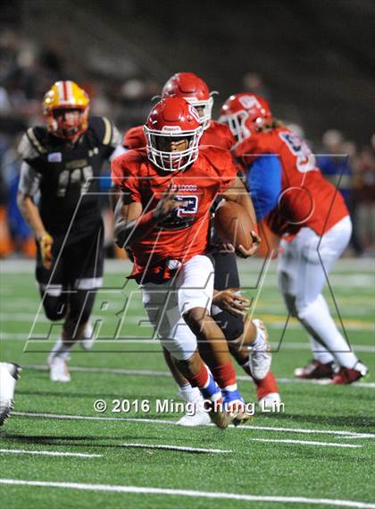 Thumbnail 2 in Mission Viejo vs. Oak Hills (Honor Bowl) photogallery.