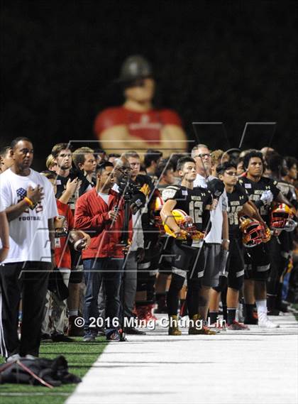Thumbnail 3 in Mission Viejo vs. Oak Hills (Honor Bowl) photogallery.