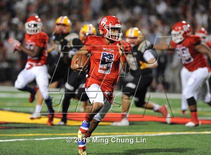 Thumbnail 3 in Mission Viejo vs. Oak Hills (Honor Bowl) photogallery.