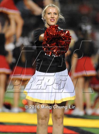 Thumbnail 1 in Mission Viejo vs. Oak Hills (Honor Bowl) photogallery.