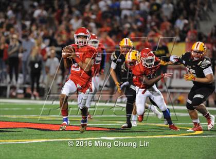 Thumbnail 2 in Mission Viejo vs. Oak Hills (Honor Bowl) photogallery.