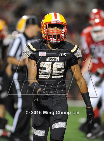Thumbnail 3 in Mission Viejo vs. Oak Hills (Honor Bowl) photogallery.