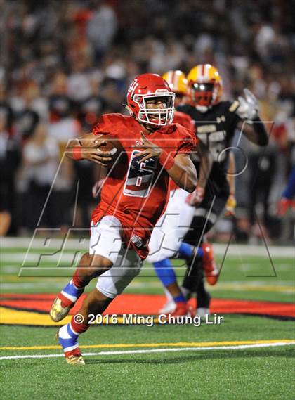 Thumbnail 2 in Mission Viejo vs. Oak Hills (Honor Bowl) photogallery.