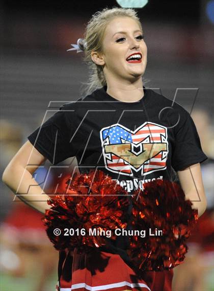Thumbnail 2 in Mission Viejo vs. Oak Hills (Honor Bowl) photogallery.