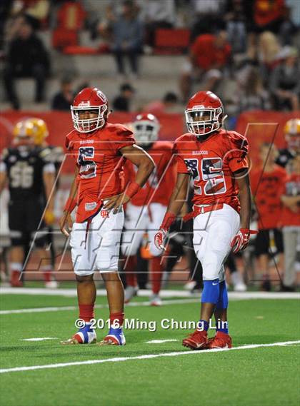 Thumbnail 3 in Mission Viejo vs. Oak Hills (Honor Bowl) photogallery.