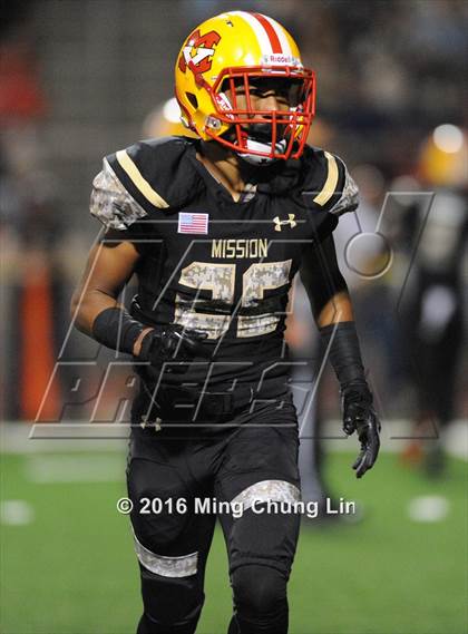 Thumbnail 3 in Mission Viejo vs. Oak Hills (Honor Bowl) photogallery.