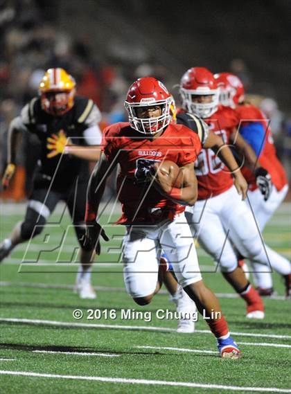 Thumbnail 1 in Mission Viejo vs. Oak Hills (Honor Bowl) photogallery.