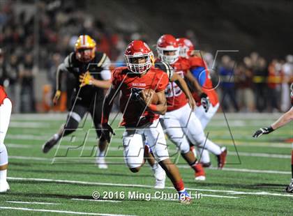 Thumbnail 3 in Mission Viejo vs. Oak Hills (Honor Bowl) photogallery.