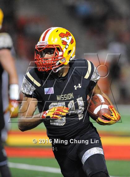 Thumbnail 2 in Mission Viejo vs. Oak Hills (Honor Bowl) photogallery.