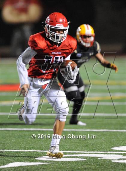 Thumbnail 3 in Mission Viejo vs. Oak Hills (Honor Bowl) photogallery.
