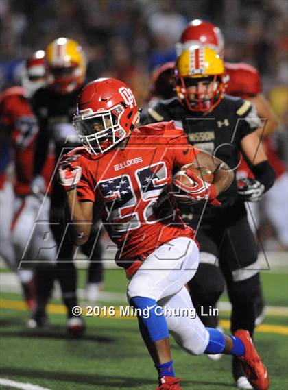 Thumbnail 1 in Mission Viejo vs. Oak Hills (Honor Bowl) photogallery.
