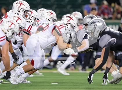 Thumbnail 1 in Guyer vs. Tomball (UIL 6A DII Semifinal) photogallery.
