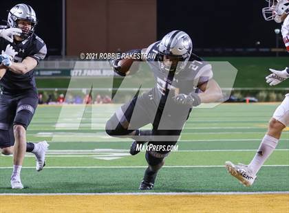 Thumbnail 3 in Guyer vs. Tomball (UIL 6A DII Semifinal) photogallery.