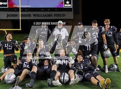 Thumbnail 3 in Guyer vs. Tomball (UIL 6A DII Semifinal) photogallery.