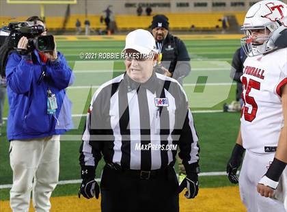 Thumbnail 1 in Guyer vs. Tomball (UIL 6A DII Semifinal) photogallery.