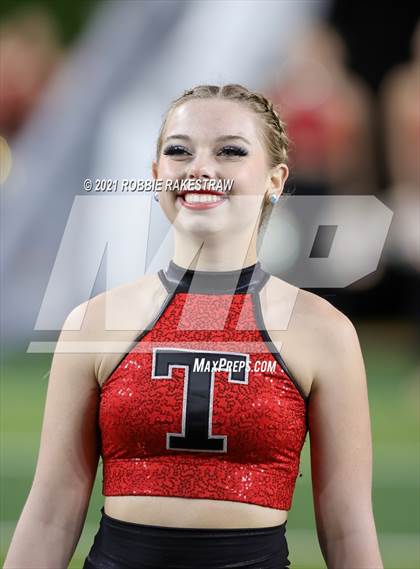 Thumbnail 1 in Guyer vs. Tomball (UIL 6A DII Semifinal) photogallery.