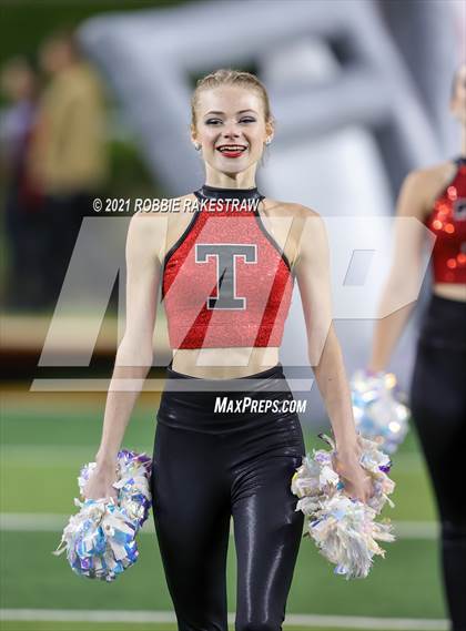 Thumbnail 2 in Guyer vs. Tomball (UIL 6A DII Semifinal) photogallery.