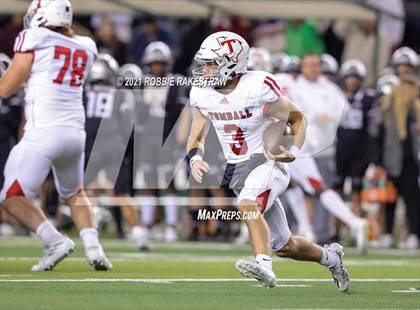 Thumbnail 2 in Guyer vs. Tomball (UIL 6A DII Semifinal) photogallery.