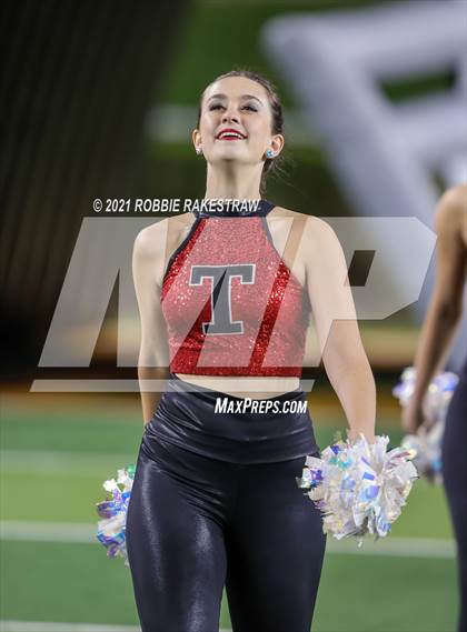 Thumbnail 3 in Guyer vs. Tomball (UIL 6A DII Semifinal) photogallery.