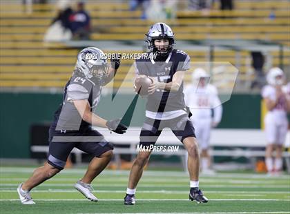 Thumbnail 3 in Guyer vs. Tomball (UIL 6A DII Semifinal) photogallery.