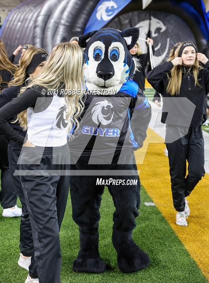 Thumbnail 3 in Guyer vs. Tomball (UIL 6A DII Semifinal) photogallery.