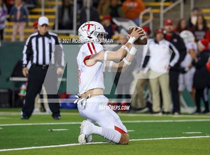 Thumbnail 2 in Guyer vs. Tomball (UIL 6A DII Semifinal) photogallery.