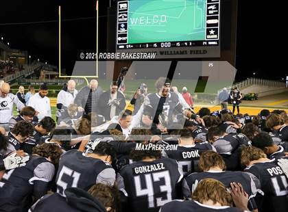 Thumbnail 2 in Guyer vs. Tomball (UIL 6A DII Semifinal) photogallery.