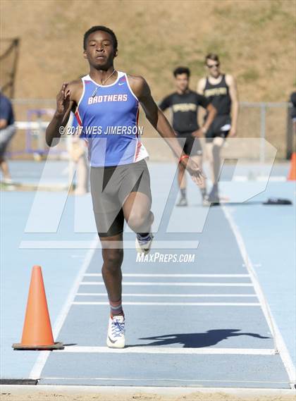 Thumbnail 3 in Cougar Friendship Relays photogallery.