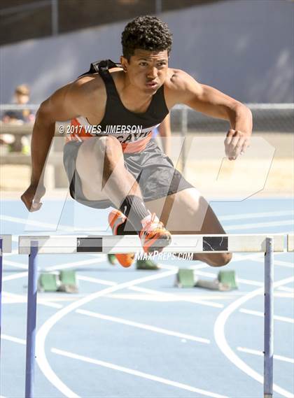 Thumbnail 3 in Cougar Friendship Relays photogallery.