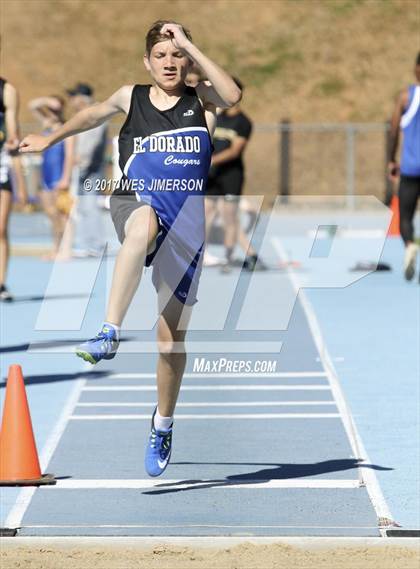 Thumbnail 2 in Cougar Friendship Relays photogallery.