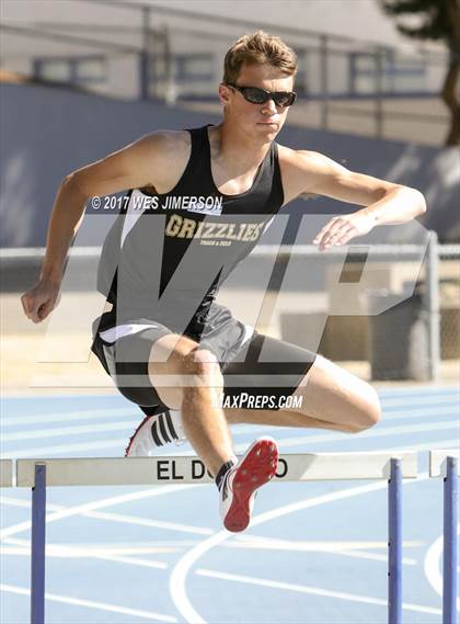 Thumbnail 1 in Cougar Friendship Relays photogallery.