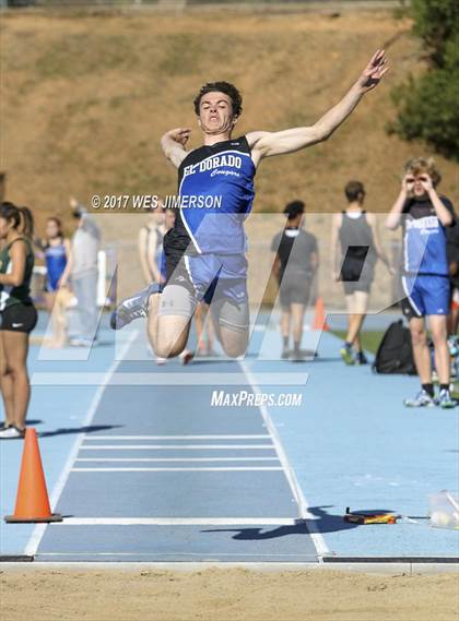 Thumbnail 2 in Cougar Friendship Relays photogallery.