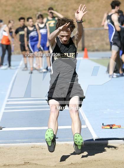 Thumbnail 2 in Cougar Friendship Relays photogallery.