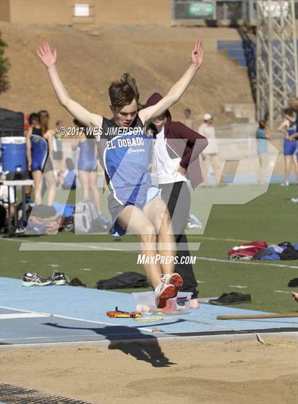 Thumbnail 3 in Cougar Friendship Relays photogallery.