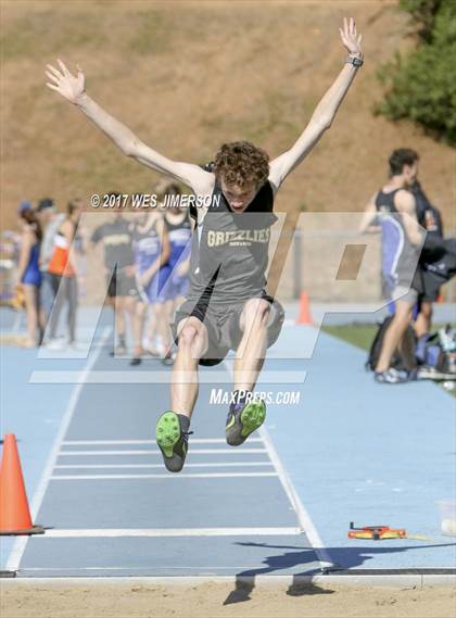 Thumbnail 1 in Cougar Friendship Relays photogallery.