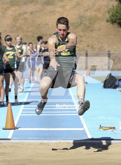 Thumbnail 3 in Cougar Friendship Relays photogallery.