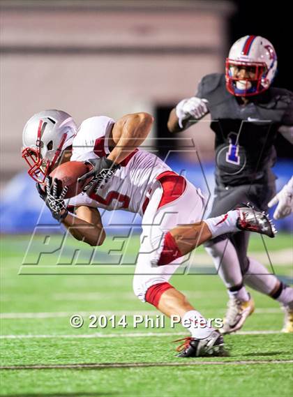 Thumbnail 2 in DeMatha vs. St. John's photogallery.