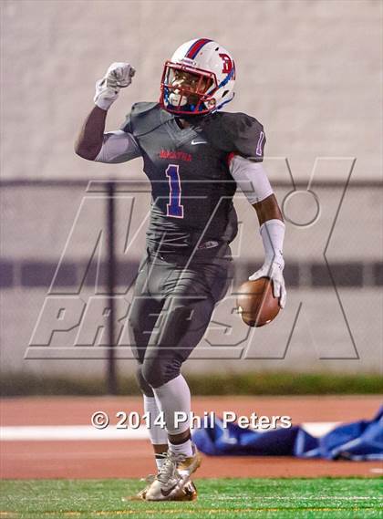Thumbnail 3 in DeMatha vs. St. John's photogallery.